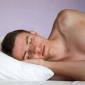 男性裸睡的好处有哪些 男性裸睡的注意事项